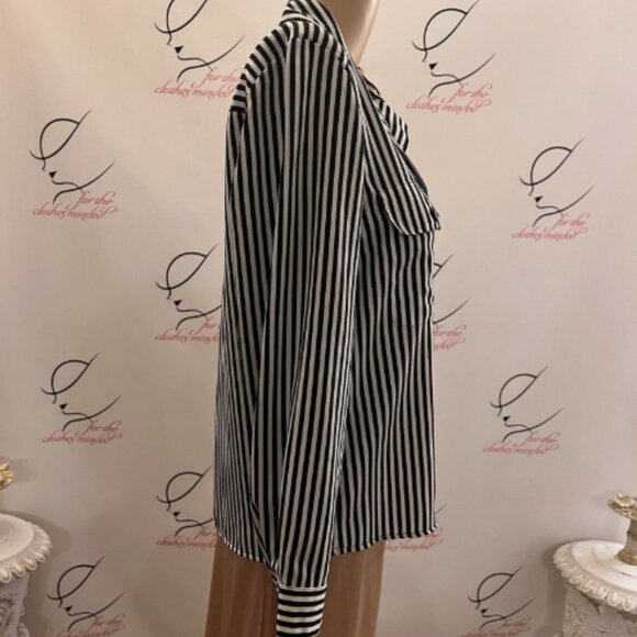 Notations. Size 10 Medium. Long Sleeve. Button Cuff. Black White Stripe. B127 - Picture 3 of 5